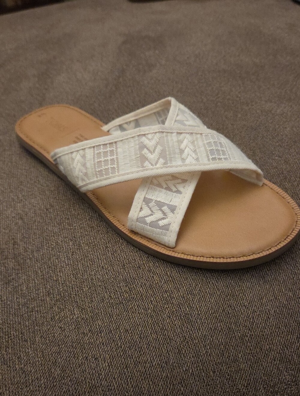TOMS Embroidered Arrow Crisscross Ivory Slip-On Sandals